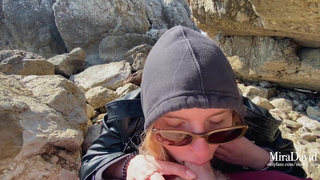 Секс видео с нимфоманкой на пляже