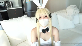 Скромница развратница: два камшота с презиком и без