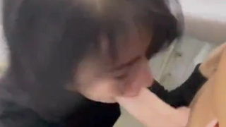 Порно с мойки машин: админ отлизала и трахнулась в туалете