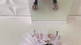 Невеста сбежала со свадьбы на горячий минет любовнику