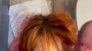 Секс с рыжей работницей отеля: глубокий минет и жесткий трах