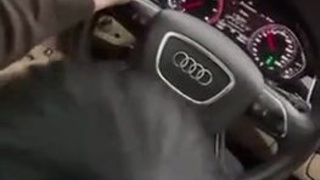 Таксист трахает украинку Mashenkaas в машине