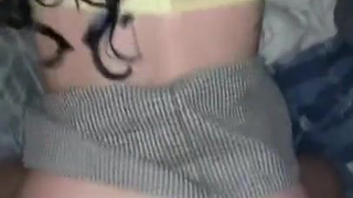 Кремпай жестко трахает в домашнем порно