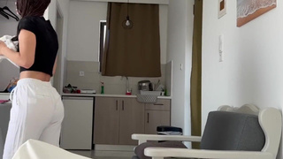 Страстный секс с сестрой — домашнее порно видео с развязкой