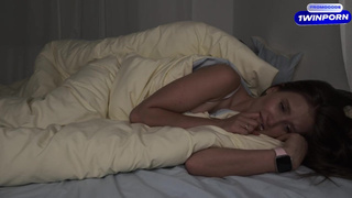 Секс с сестрой пока спит — тайное домашнее порно