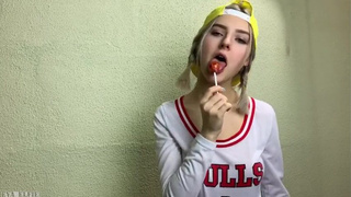 Эксклюзивное секс видео с Евой: глубокий отсос и соблазнительные движения