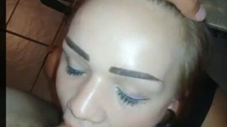 Невероятное глубокое минетирование в HD