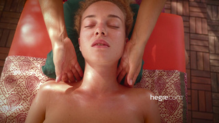 Natalia A Outdoor Sensual Massage - Сексуальный массаж на природе