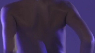 Горячее порно видео с Natalia N в воде