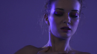 Горячее порно видео с Natalia N в воде