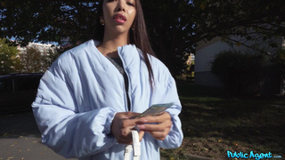 Секс с азиаткой в Праге: эксклюзивное порно видео с развратной девушкой