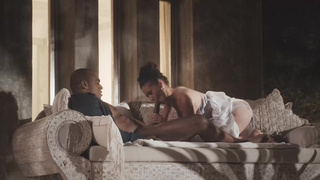 Mina Moreno получает крепкий оргазм от большого члена негра – смотреть онлайн