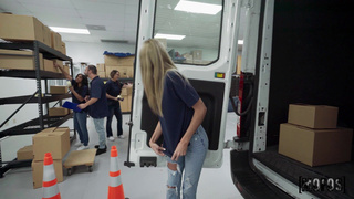 Секс на складе в рабочее время – запретное порно видео