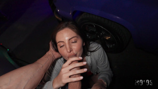 Theodora Day жаркая публичная ебля в HD