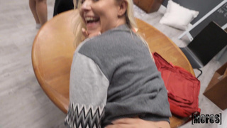 Студенты устроили дикий секс в общаге