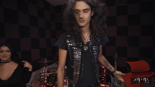 Рок-звезда в страстном порно: смотри онлайн откровенную репетицию