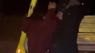 Горячее порно видео с минетом в общественном месте