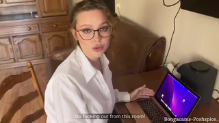 Кончил на лицо в домашнем сексе смотреть онлайн