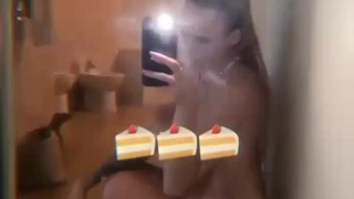 Секс видео онлайн: страстный момент с развратной красоткой