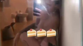 Секс видео онлайн: страстный момент с развратной красоткой