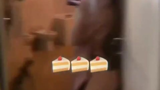 Секс видео онлайн: страстный момент с развратной красоткой