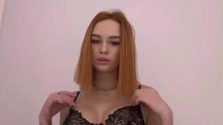 Горячее порно видео онлайн – страстный секс с развратной красоткой