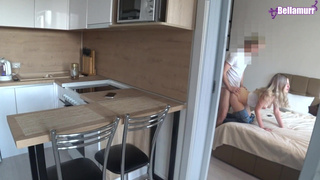 Жена в телефоне а муж трахает соседку смотреть онлайн