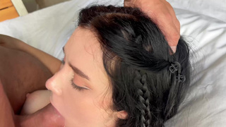 Реальное видео: трахнул сводную сестренку в юбке