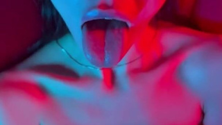 Глубокий оральный секс - экстремальное видео для взрослых