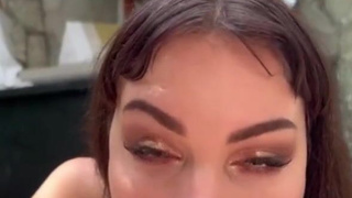 Секс видео с красивой девушкой