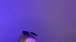 Смотреть онлайн секс с властной LittlePolishAngel