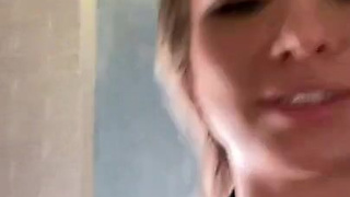 Андре Лав – страстная мастурбация в масле смотреть онлайн