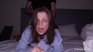 18-летняя отличница Лама Грэй в горячем секс-видео с доминированием