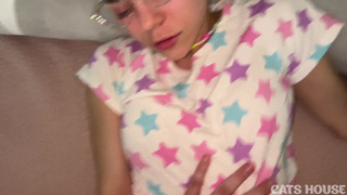 Вибратор в действии – смотреть онлайн горячее секс-видео