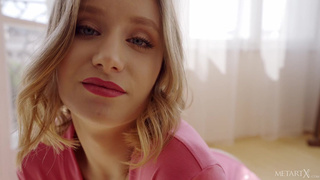 Lily Blossom Just A Kiss - страстный секс видео с русской красоткой