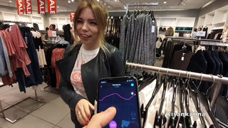 Горячее порно видео с примерочной – смотреть онлайн