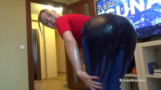 Горячее порно видео с масляным шоу и мощным сквиртом