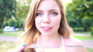 Секс на улице – рискованный минет в общественном месте смотреть онлайн