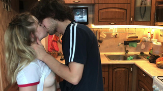 Горячее порно видео с развратной девушкой