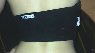 Страстный минет от сестры пока парень в ноуте