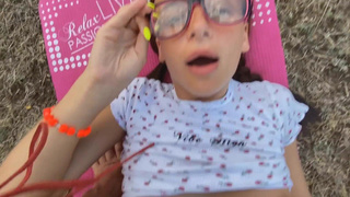 Реальное порно с неопытными девушками и зрелыми мужчинами