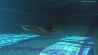 Секс с Ириной Руссака в воде – эксклюзивное видео