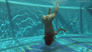 Секс с Ириной Руссака в воде – эксклюзивное видео