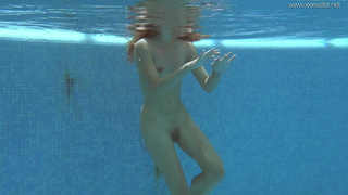 Секс с Ириной Руссака в воде – эксклюзивное видео