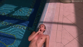 Секс видео Stefanie Moon с маленькой грудью