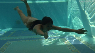 Секс видео Stefanie Moon с маленькой грудью