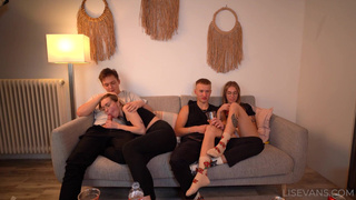 Реальное порно с друзьями: откровенные моменты и дикий трах