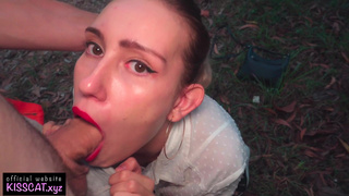 Секс видео с наивной русской девушкой в лесу смотреть онлайн